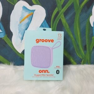 onn. Mini Speaker with Blogger Wireless Technology